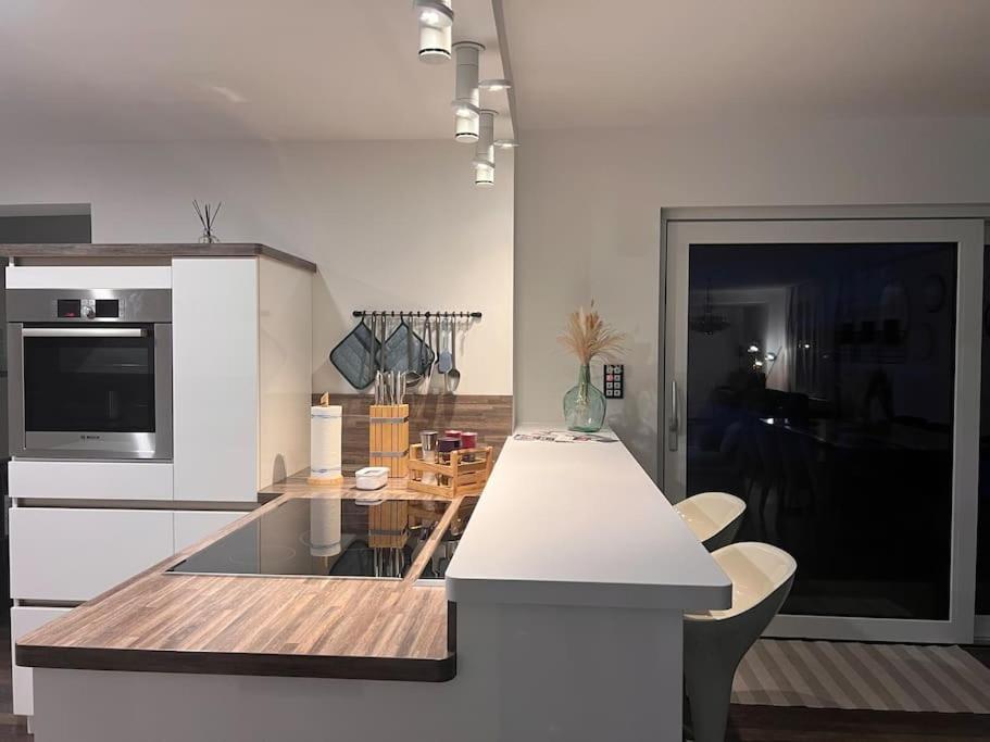 Apartment Moderne In Bei Koeln/bonn