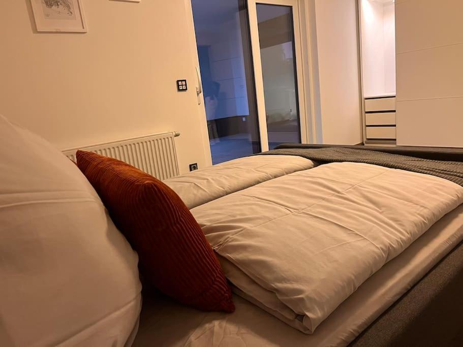 Apartment Moderne In Bei Koeln/bonn *